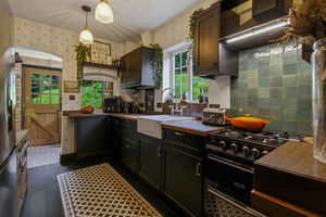 Kitchen- click for photo gallery